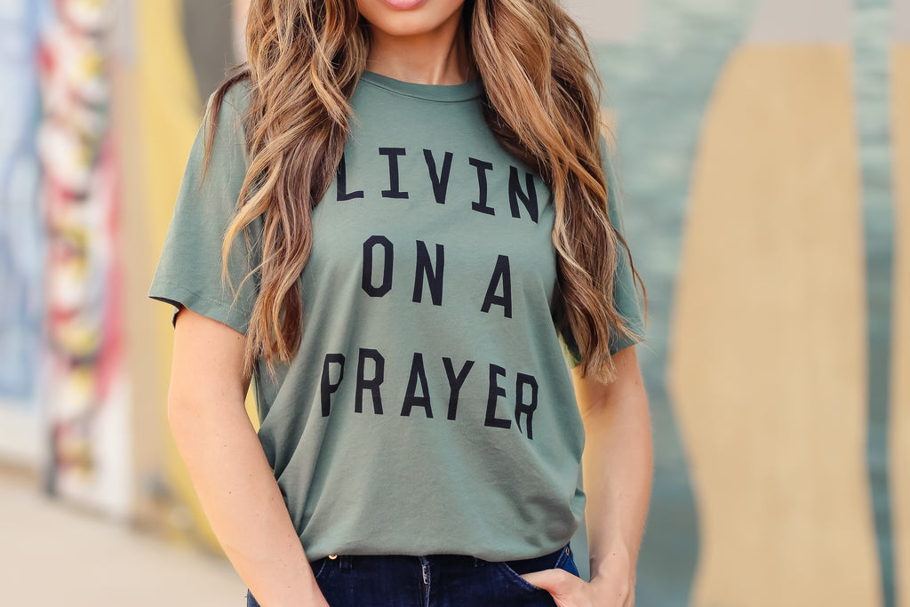 Bon jovi livin on on sale a prayer t shirt